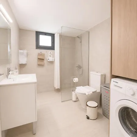 Spacious 2 Bdr Near Universities - Platform 357 Ltd *