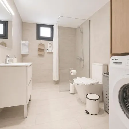 Spacious 2 Bdr Near Universities - Platform 357 Ltd