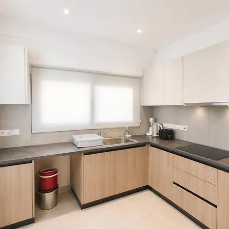 Spacious 2 Bdr Near Universities Διαμέρισμα *